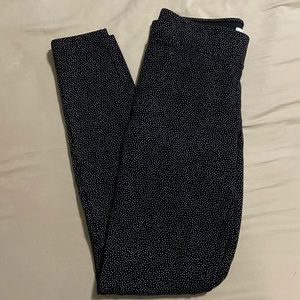 Old Navy black polka dot leggings
